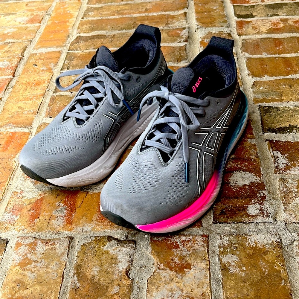 Asics Gel Nimbus size 8